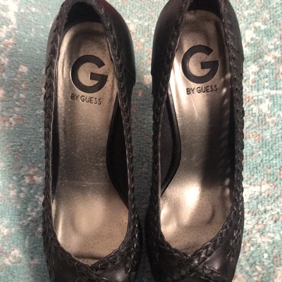 Guess Black Peep Toe Pumps - Picture 4 of 5